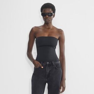 Contour Tube Top Black Aritzia